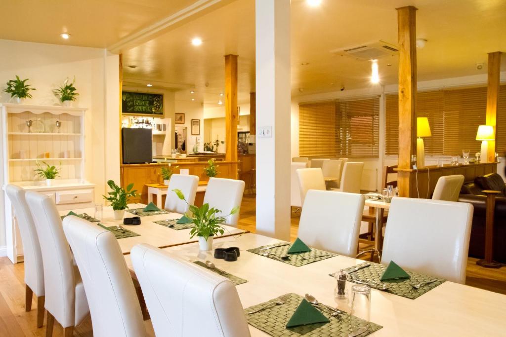 Peresteda Apartments Feering ภายนอก รูปภาพ